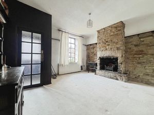 Lounge- click for photo gallery